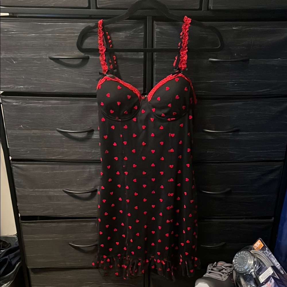 Women's Black and Red Heart Nightdress